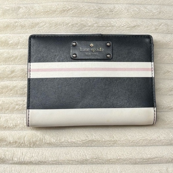 Kate Spade Wallet! - Picture 3 of 6